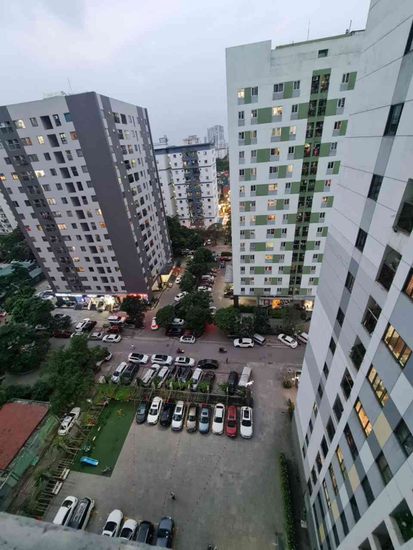 Bán nhà Rainbow Tây Nam Linh Đàm - diện tích 68m2 12 tầng - Căn hộ CC cực VIP - giá 6 tỷ