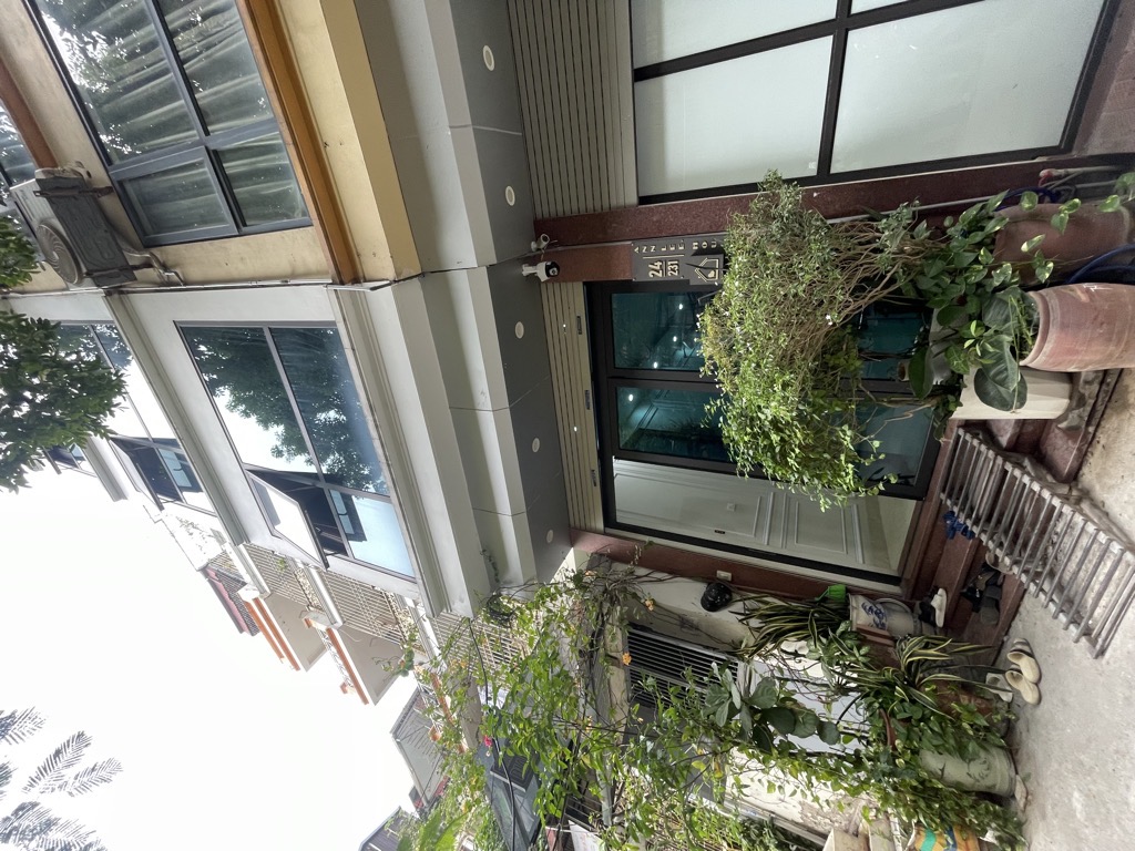 Bán nhà Chùa Bộc - diện tích 56m2 6 tầng - Phân lô nhà đẹp - giá 26,5 tỷ