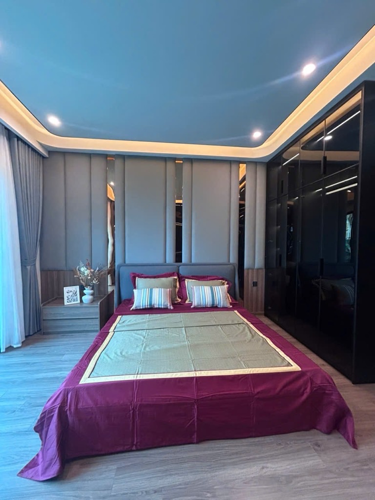 Bán nhà Mai Động - diện tích 33m2 6 tầng - Lô góc thoáng sáng - giá 14,5 tỷ