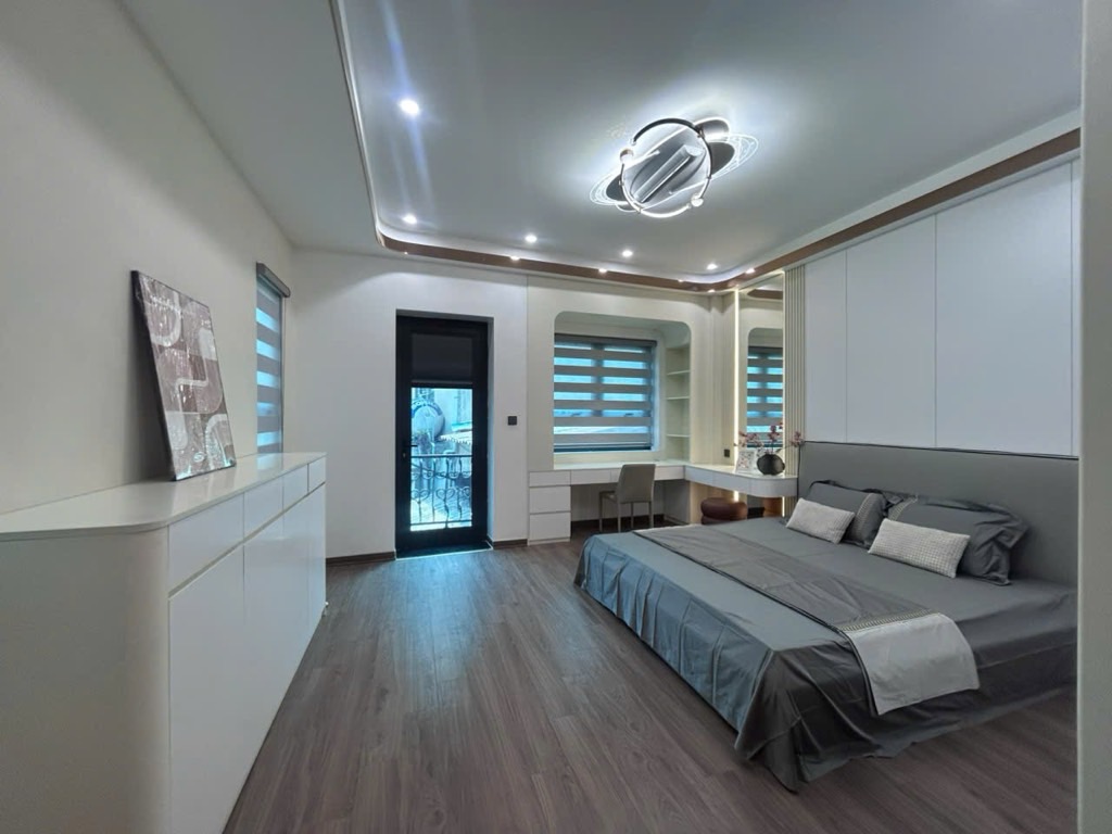 Bán nhà Mai Động - diện tích 33m2 6 tầng - Lô góc thoáng sáng - giá 14,5 tỷ