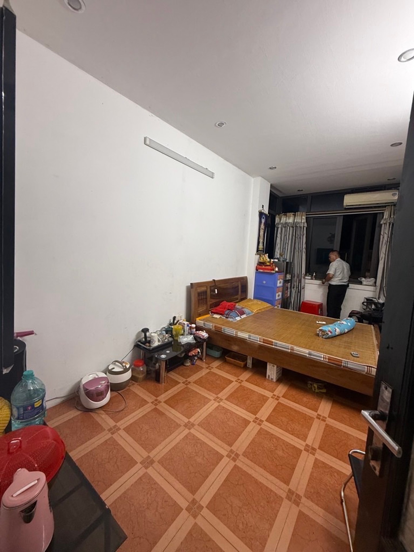 Bán nhà Trương Định - diện tích 28m2 5 tầng - Ô tô tải đỗ cửa - giá 9,6 tỷ