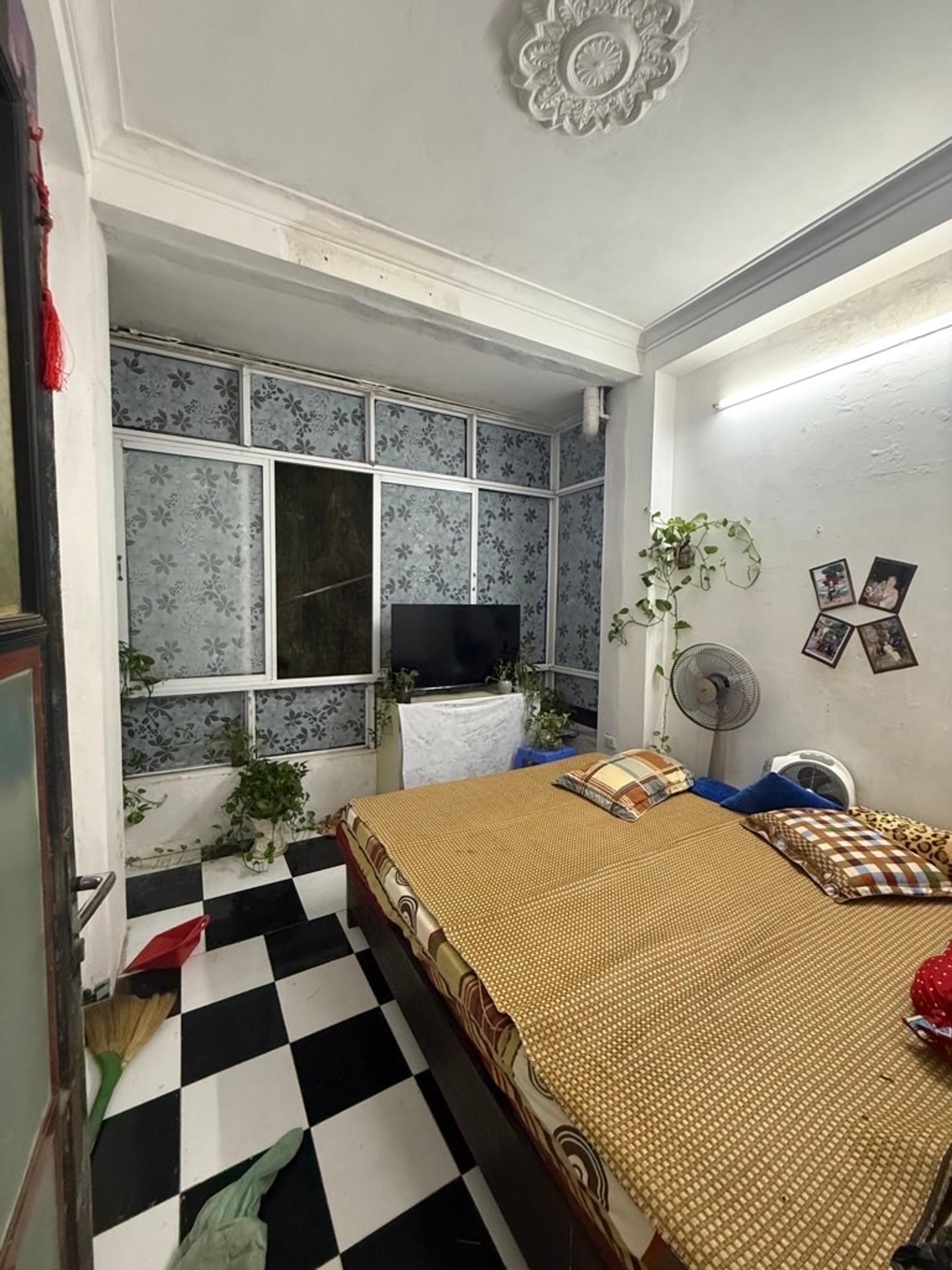 Bán nhà Trương Định - diện tích 28m2 5 tầng - Ô tô tải đỗ cửa - giá 9,6 tỷ