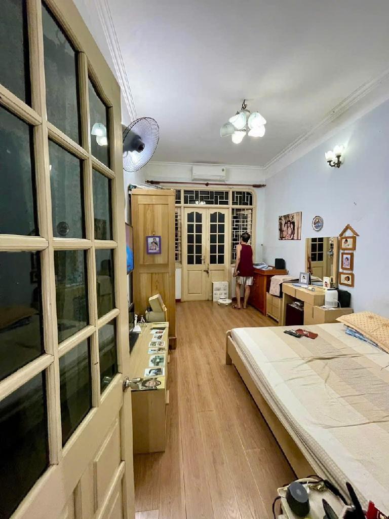 Bán nhà Nguyễn Lương Bằng - diện tích 99.6m2 3 tầng - Lô góc 2 mặt thoáng - giá 32 tỷ