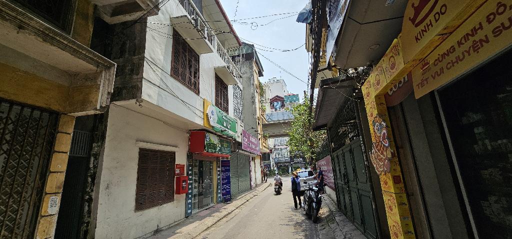 Bán nhà Yên Lãng - diện tích 66m2 3 tầng - Lô góc, ngõ 2 ô tô tránh - giá 26,5 tỷ