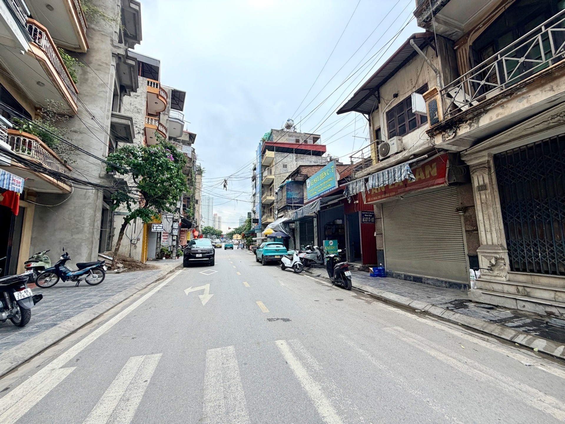 Bán nhà Trương Định - diện tích 33m2 2 tầng - ô tô tránh - giá 12,65 tỷ
