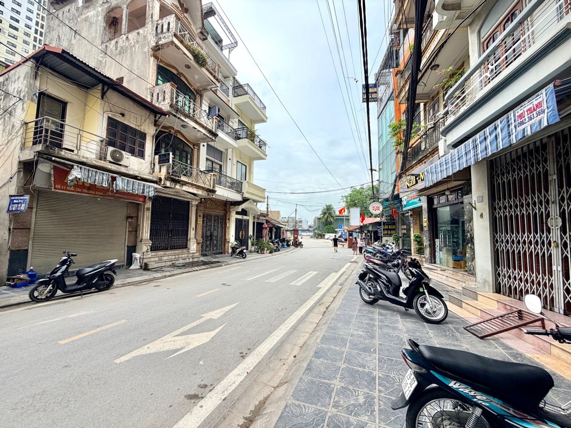 Bán nhà Trương Định - diện tích 33m2 2 tầng - ô tô tránh - giá 12,65 tỷ