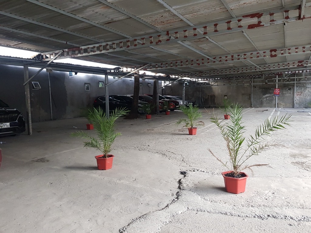 Bán nhà Lĩnh Nam - diện tích 402m2 1 tầng - Ô tô đỗ ngày đêm - giá 24,2 tỷ
