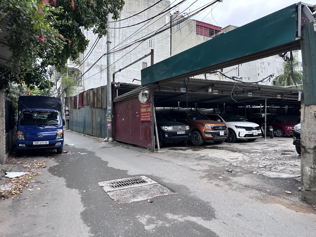 Bán nhà Lĩnh Nam - diện tích 402m2 1 tầng - Ô tô đỗ ngày đêm - giá 24,2 tỷ