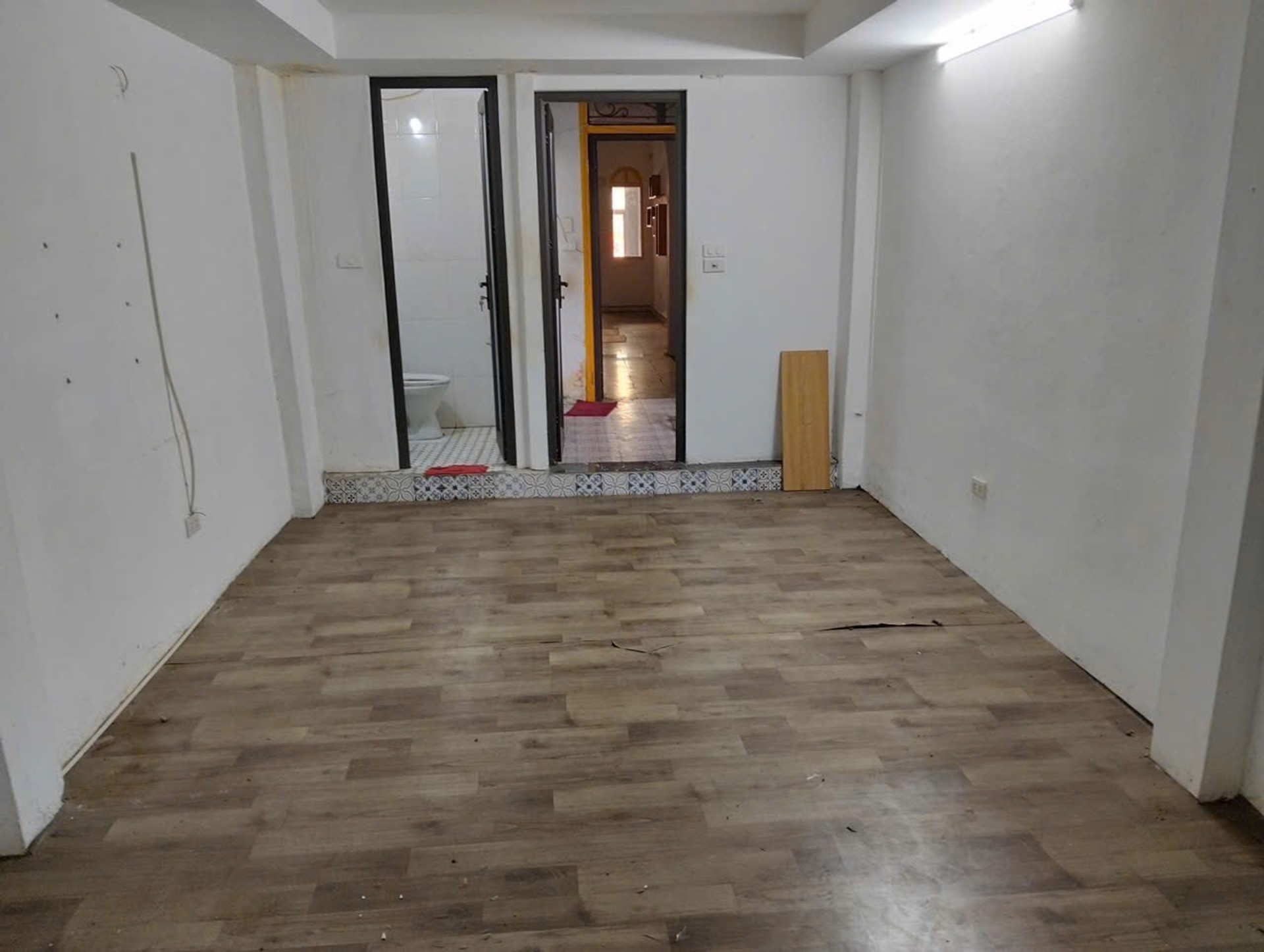 Bán nhà Hoàng Văn Thái - diện tích 75m2 3 tầng - Kinh doanh sầm uất - giá 31,5 tỷ