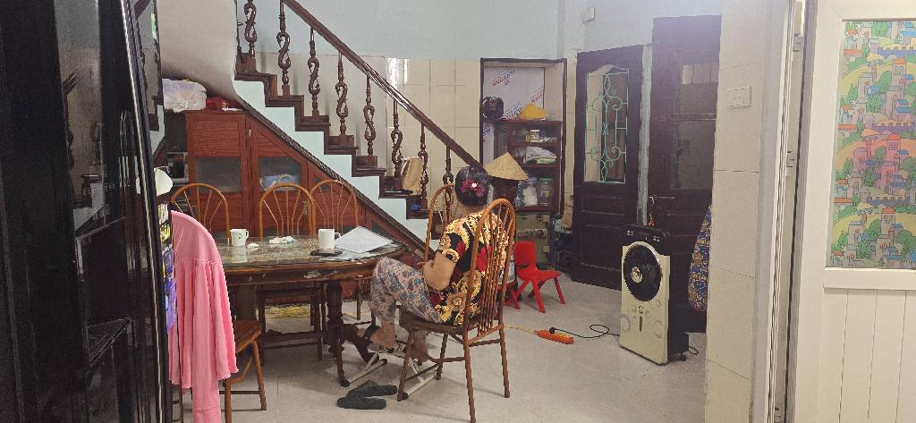 Bán nhà Trương Định - diện tích 110m2 3 tầng - Lô góc 3 thoáng - giá 27,9 tỷ