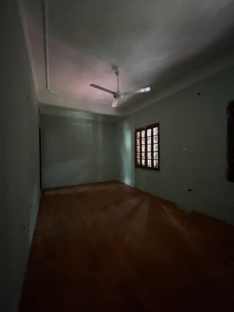 Bán nhà Hào Nam - diện tích 195m2 4 tầng - vị trí đẹp, gần Hồ - giá 38,8 tỷ