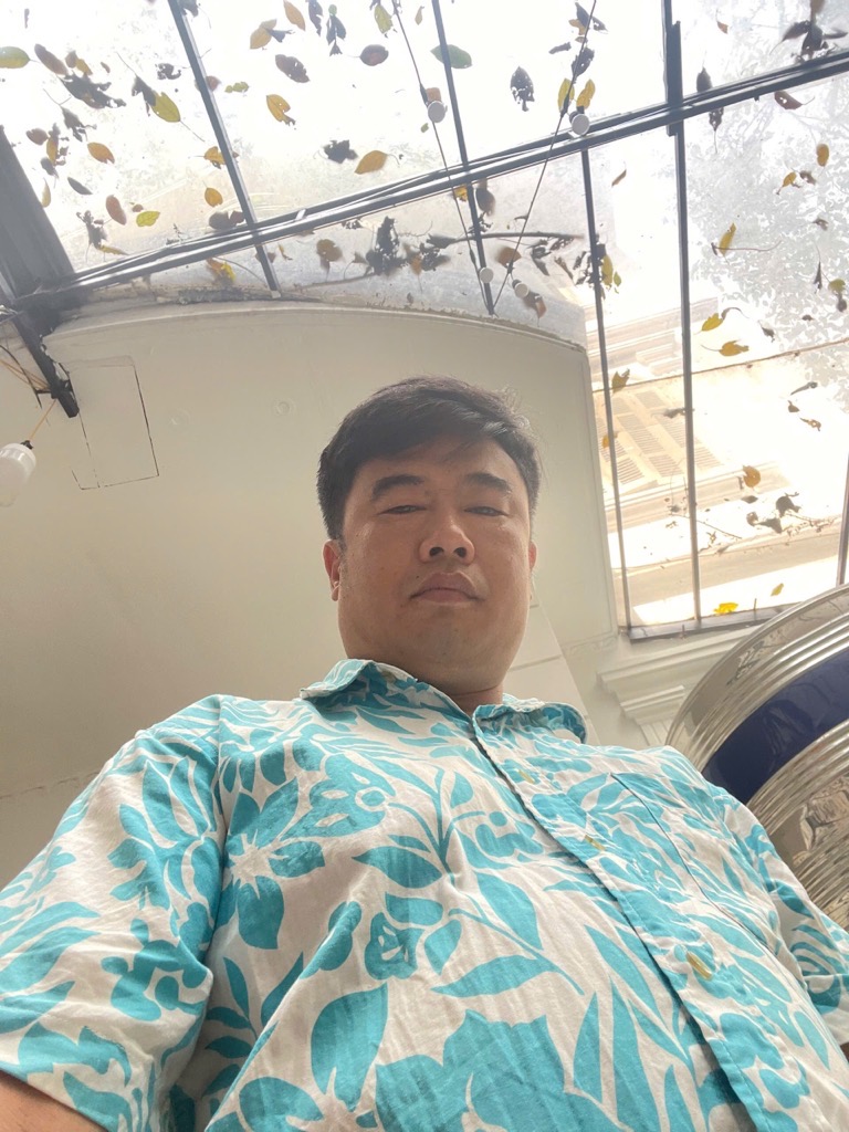 Bán nhà Hào Nam - diện tích 195m2 4 tầng - vị trí đẹp, gần Hồ - giá 38,8 tỷ