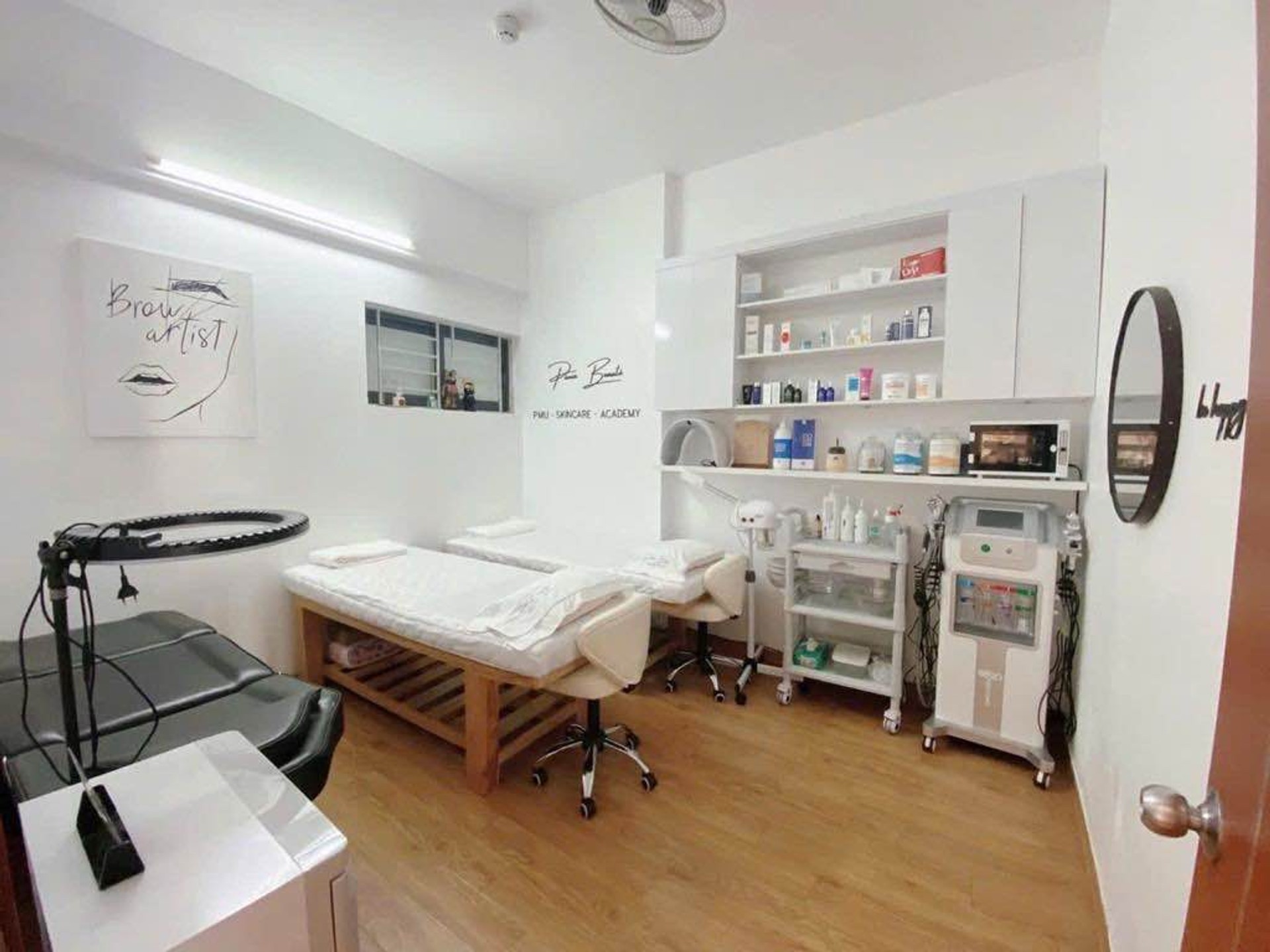Bán nhà Trịnh Đình Cửu - diện tích 56m2 1 tầng - View mặt phố - giá 5,35 tỷ