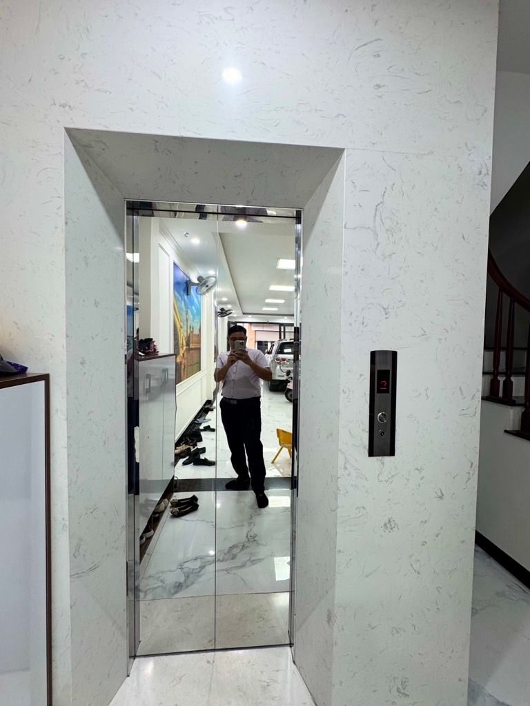 Bán nhà Tân Mai - diện tích 71m2 6 tầng - Ô TÔ TRÁNH - giá 23,5 tỷ