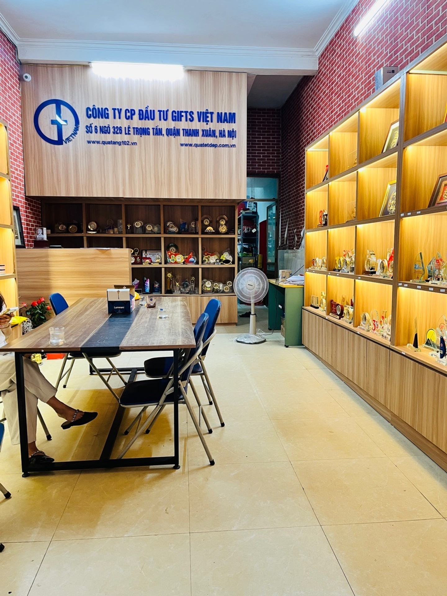 Bán nhà Lê Trọng Tấn - diện tích 55m2 4 tầng - Ô tô đỗ cửa - giá 23,5 tỷ