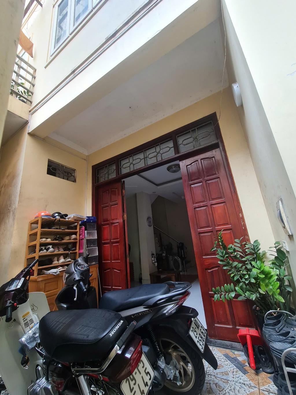 Bán nhà Hai Bà Trưng - diện tích 41m2 4 tầng - Ô tô đỗ gần - giá 6,6 tỷ
