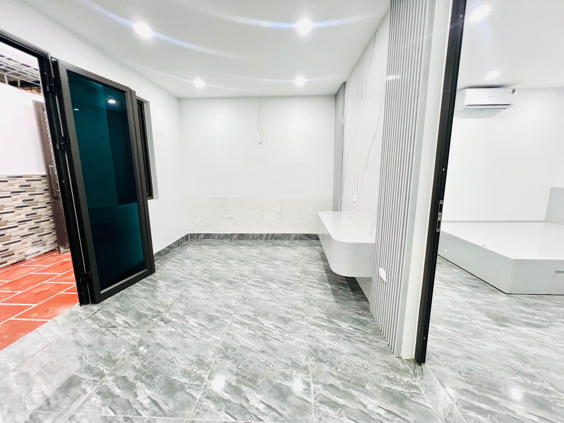 Bán nhà Nhà C27 TT Mai Động - diện tích 48m2 1 tầng - Mặt tiền rộng - giá 2,9 tỷ