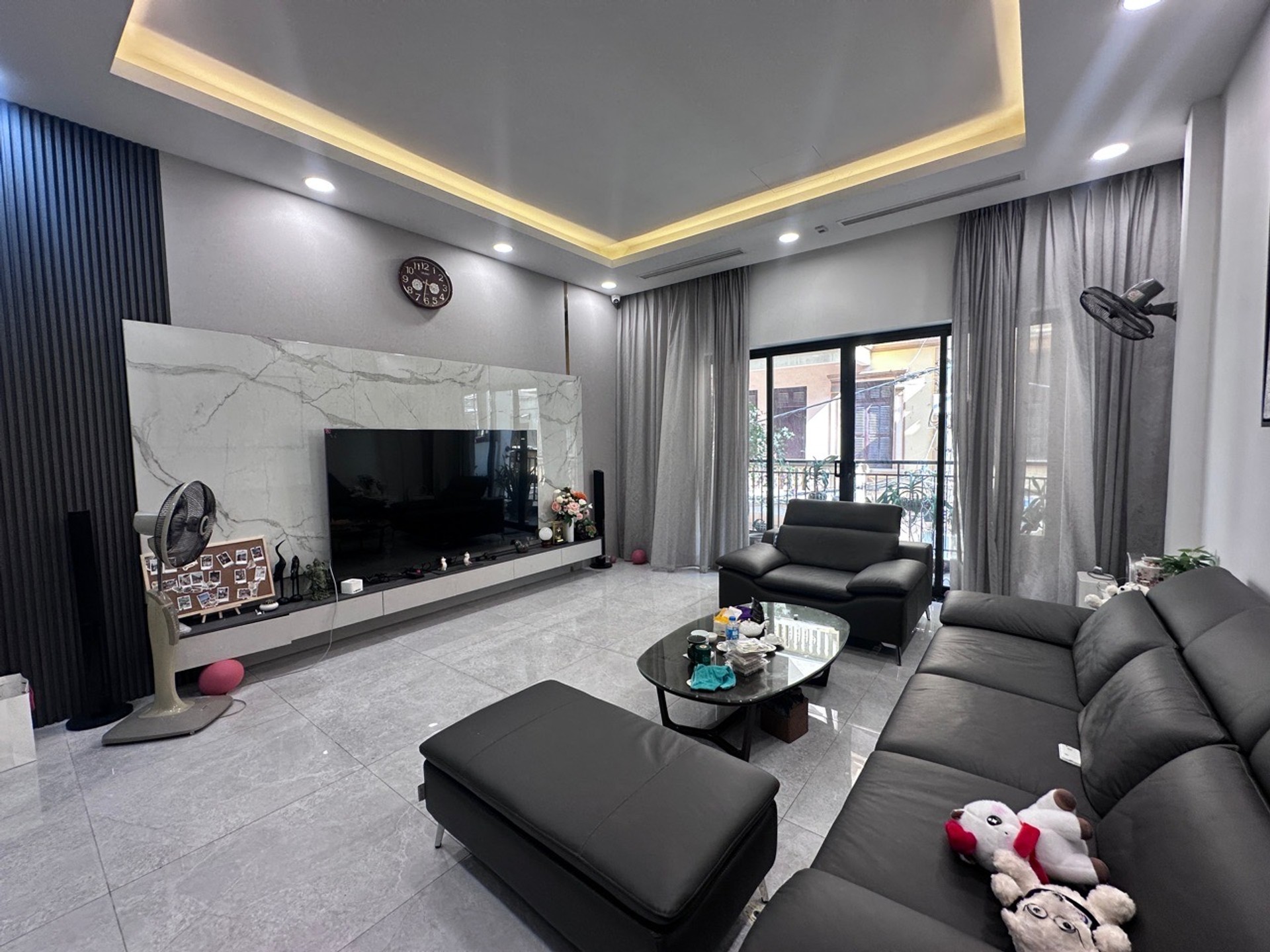 Bán nhà Lạc Trung - diện tích 86m2 6 tầng - Mặt tiền khủng, gara ô tô - giá 37,9 tỷ