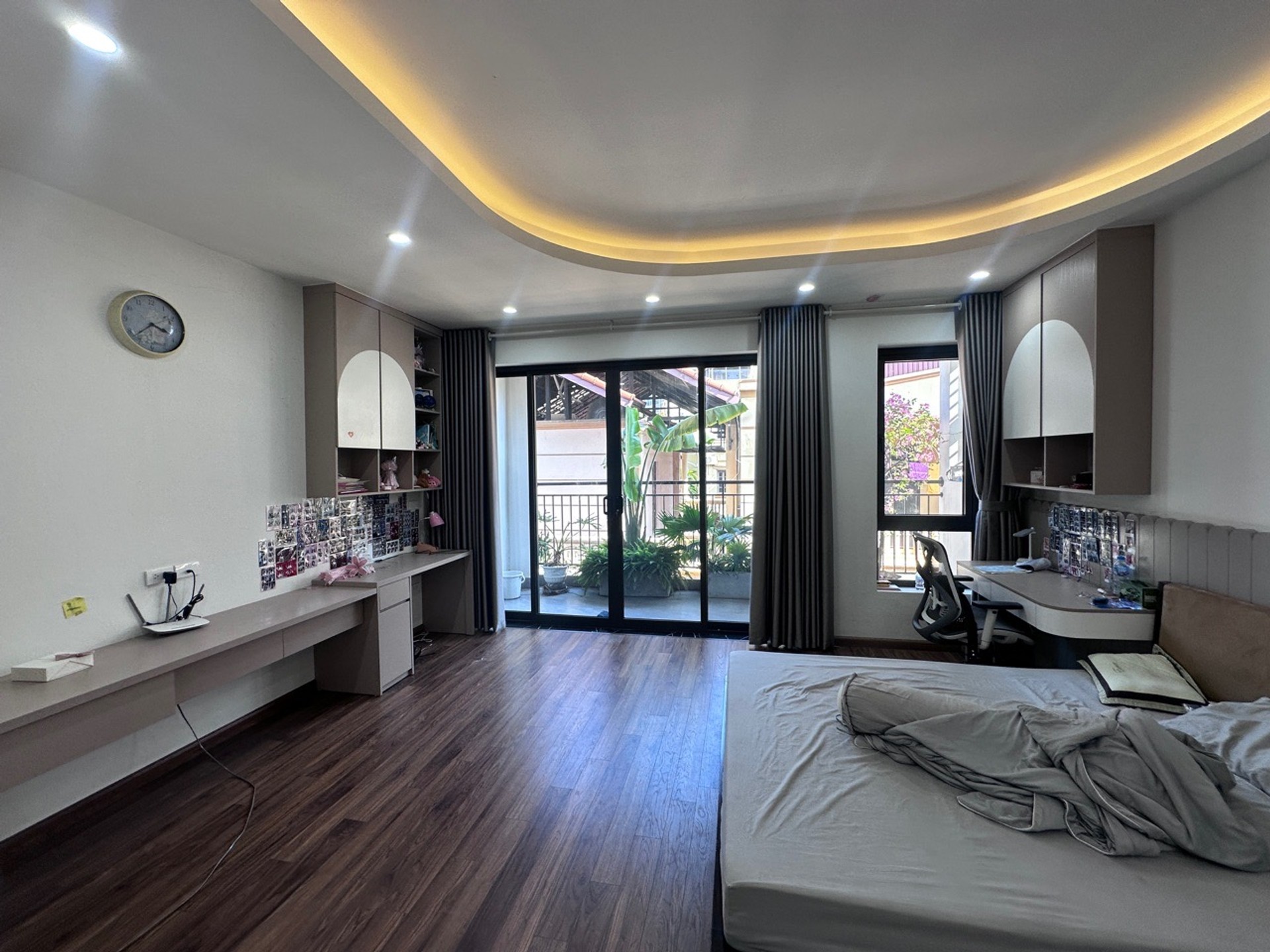 Bán nhà Lạc Trung - diện tích 86m2 6 tầng - Mặt tiền khủng, gara ô tô - giá 37,9 tỷ