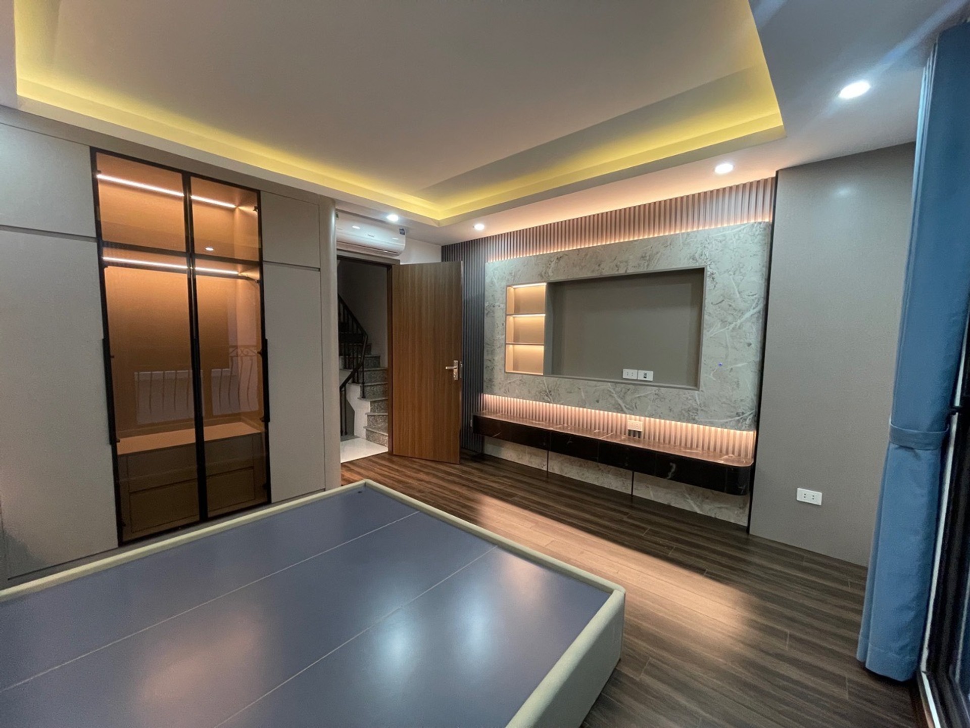 Bán nhà Nguyễn Đức Cảnh - diện tích 30m2 7 tầng - Nhà đẹp long lanh - giá 11,5 tỷ