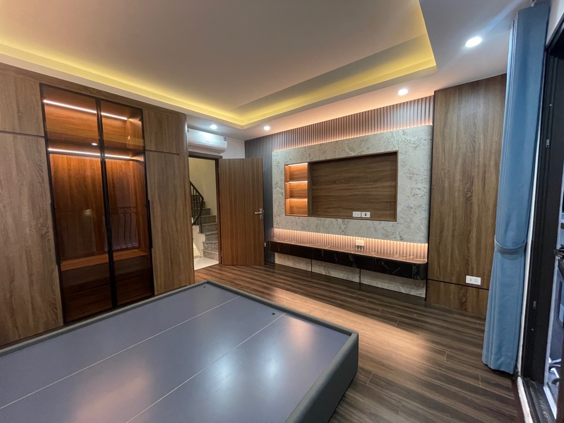 Bán nhà Nguyễn Đức Cảnh - diện tích 30m2 7 tầng - Nhà đẹp long lanh - giá 11,5 tỷ