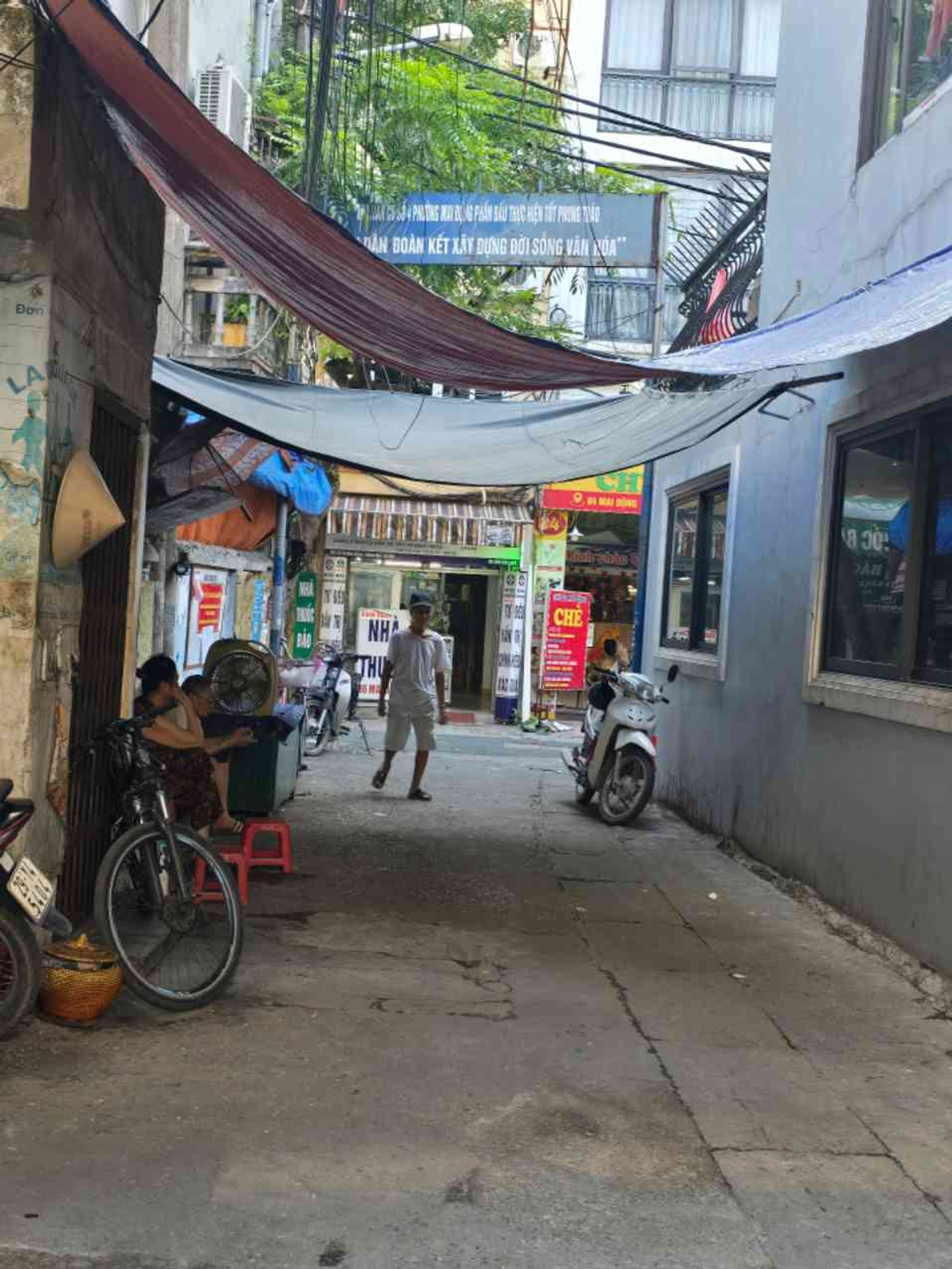 Bán nhà Tập Thể Mai Động - diện tích 38m2 1 tầng - Ô Tô Đỗ Cửa - giá 3,2 tỷ