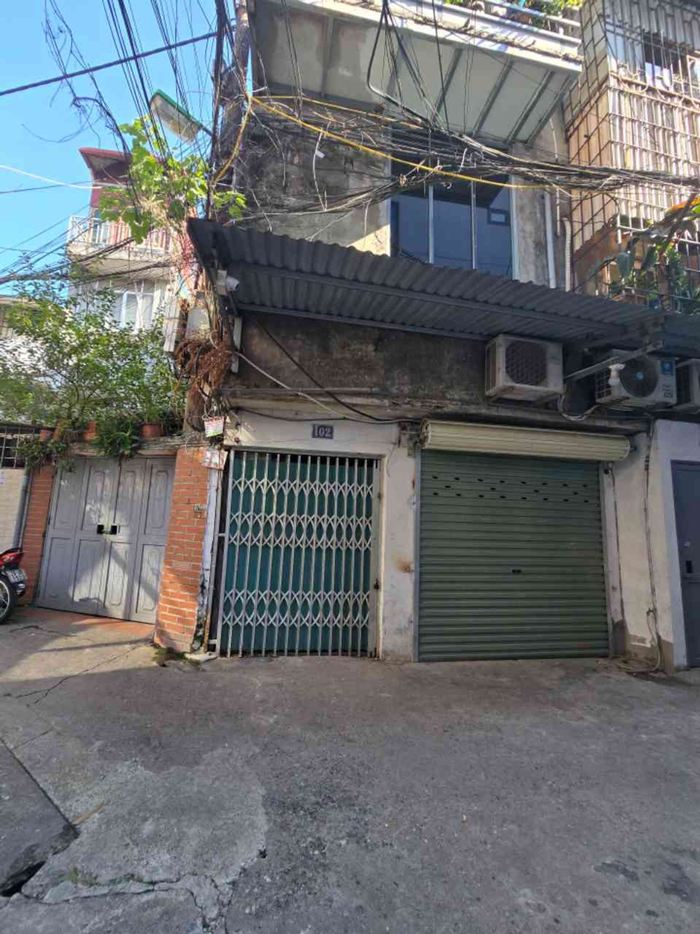 Bán nhà Tập Thể Mai Động - diện tích 38m2 1 tầng - Ô Tô Đỗ Cửa - giá 3,2 tỷ