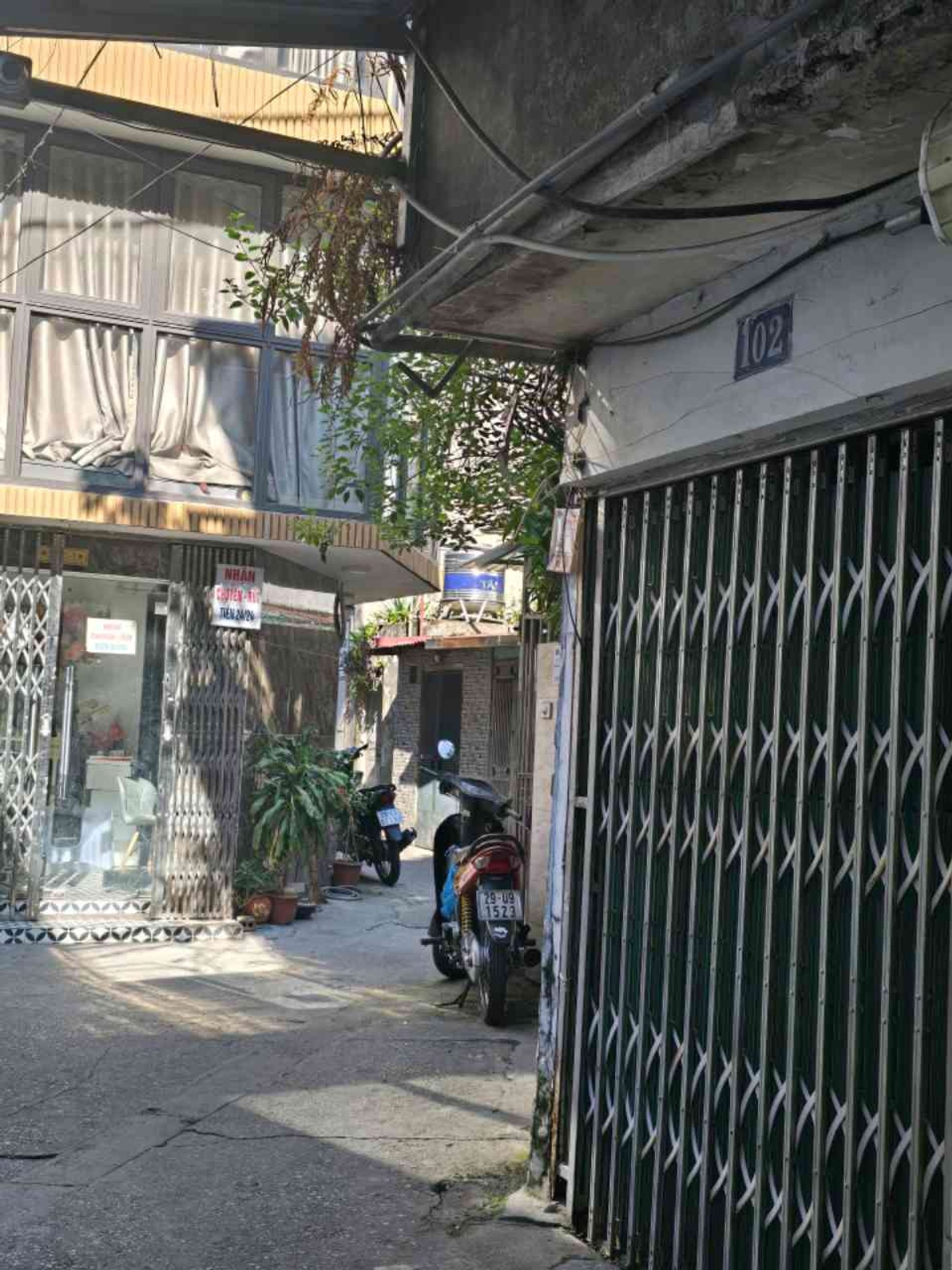 Bán nhà Tập Thể Mai Động - diện tích 38m2 1 tầng - Ô Tô Đỗ Cửa - giá 3,2 tỷ