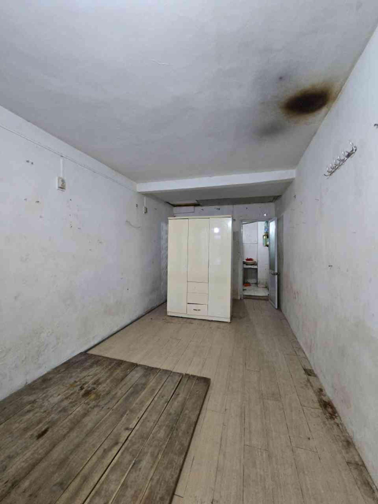 Bán nhà Tập Thể Mai Động - diện tích 38m2 1 tầng - Ô Tô Đỗ Cửa - giá 3,2 tỷ