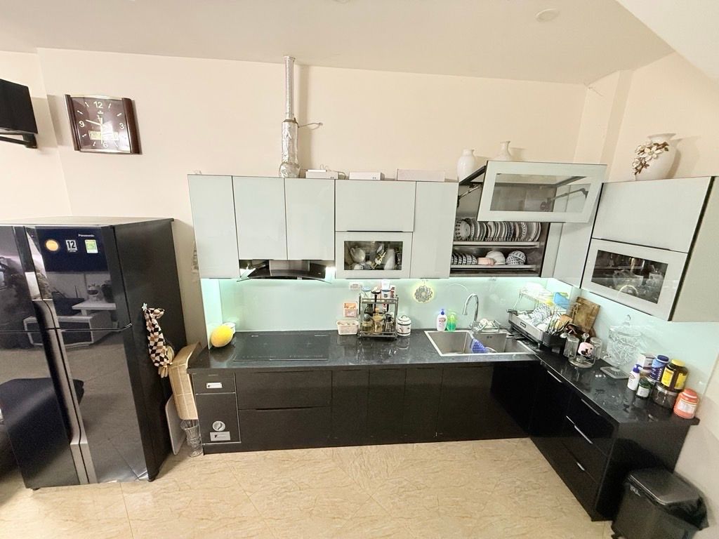Bán nhà Hoàng Mai - diện tích 36m2 6 tầng - Nhà đẹp ở ngay - giá 8,2 tỷ