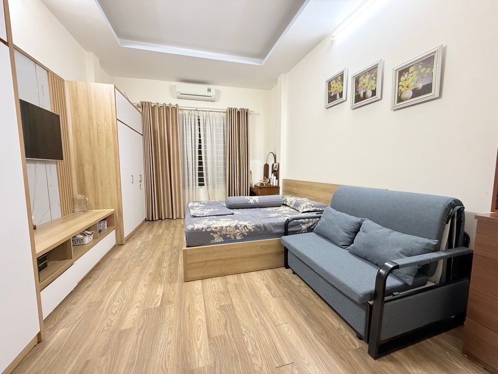Bán nhà Hoàng Mai - diện tích 36m2 6 tầng - Nhà đẹp ở ngay - giá 8,2 tỷ