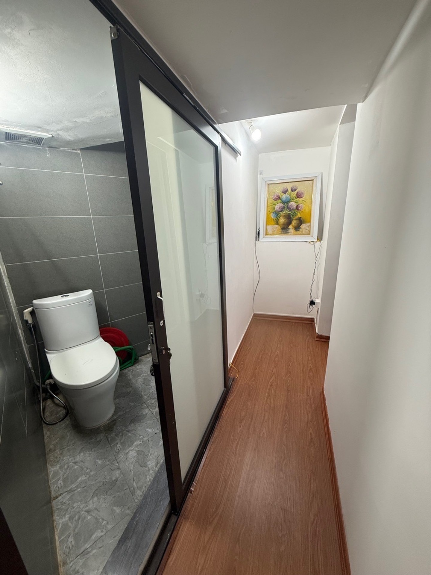 Bán nhà Huỳnh Thúc Kháng - diện tích 75m2 3 tầng - Sổ đỏ chính chủ - giá 4,8 tỷ