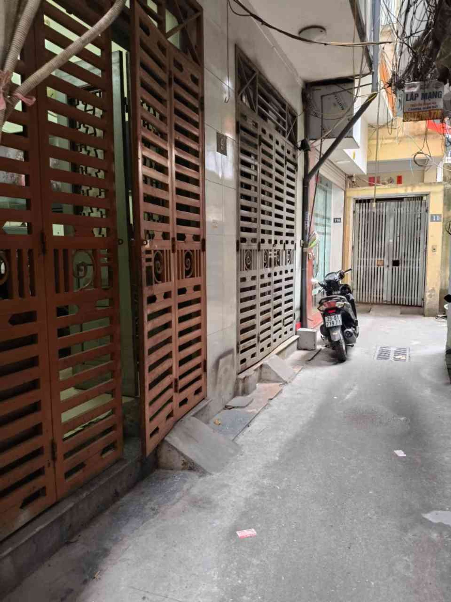 Bán nhà Phố 8/3 - diện tích 46m2 4 tầng - Ô tô tránh - giá Nhỉnh 11 tỷ