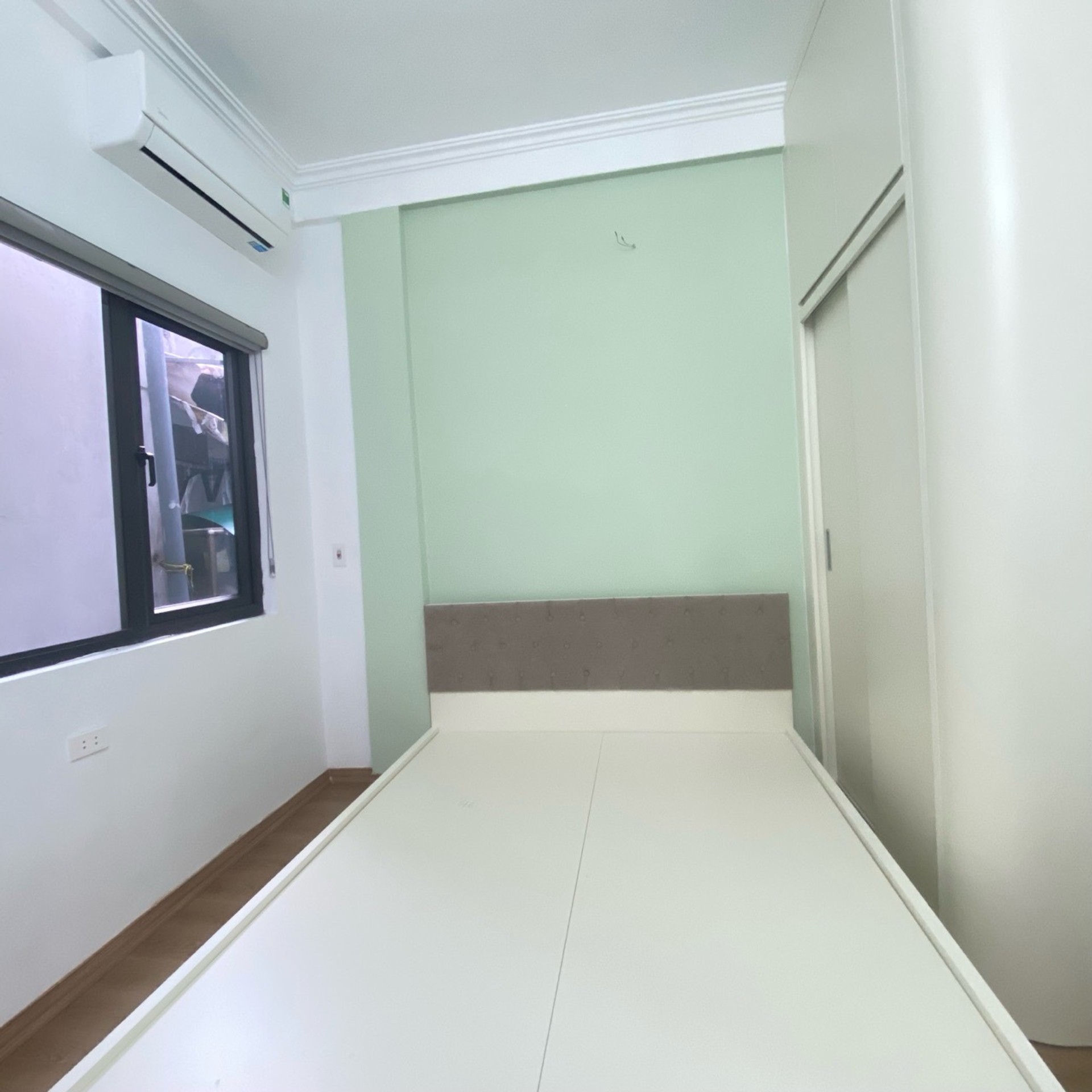 Bán nhà Hồng Mai - diện tích 24m2 5 tầng - Ô TÔ 10 MÉT - giá 3,8 tỷ