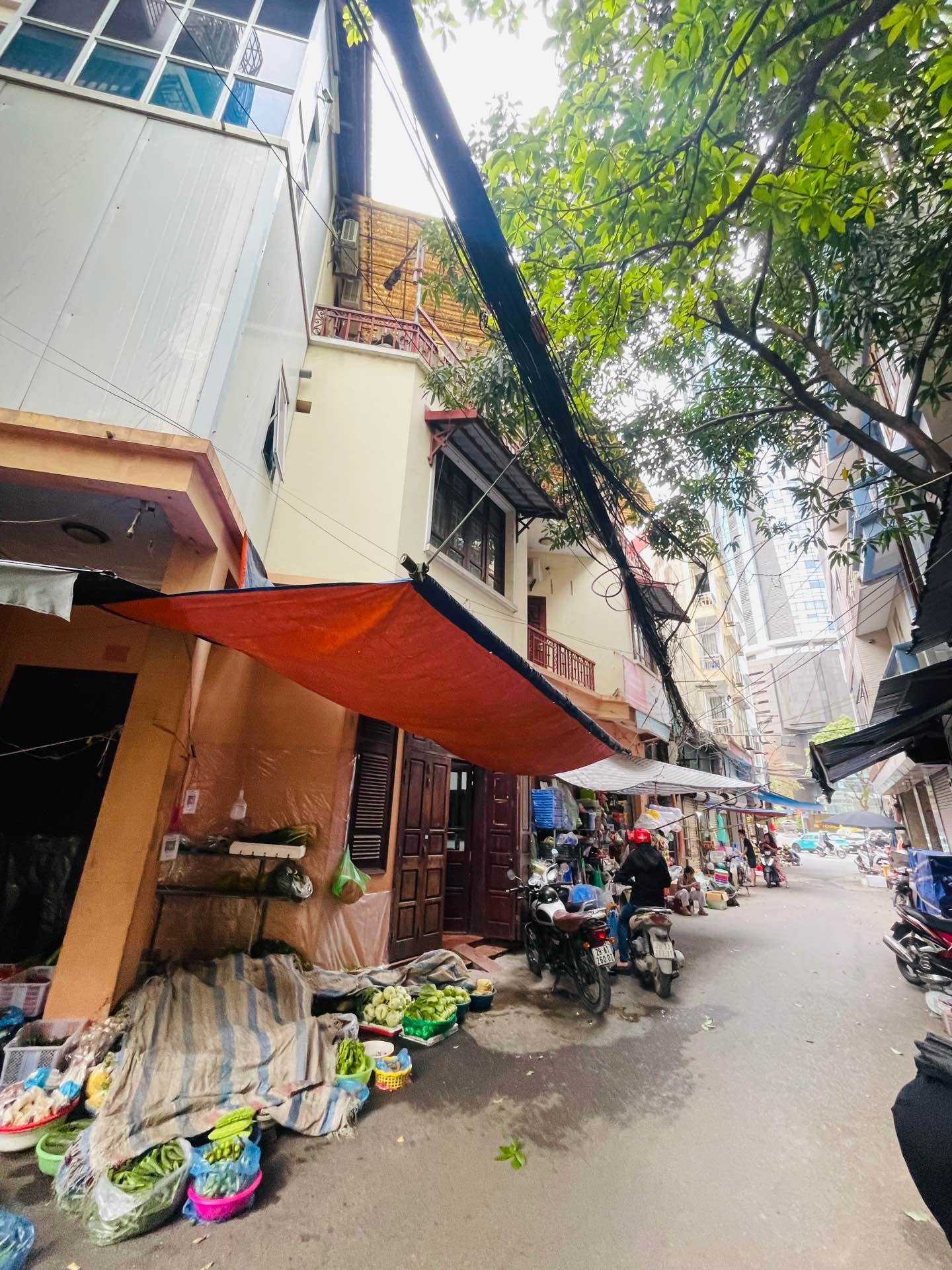 Bán nhà Nguyễn Thị Định - diện tích 90m2 3 tầng - Lô góc 3 mặt thoáng - giá 28 tỷ