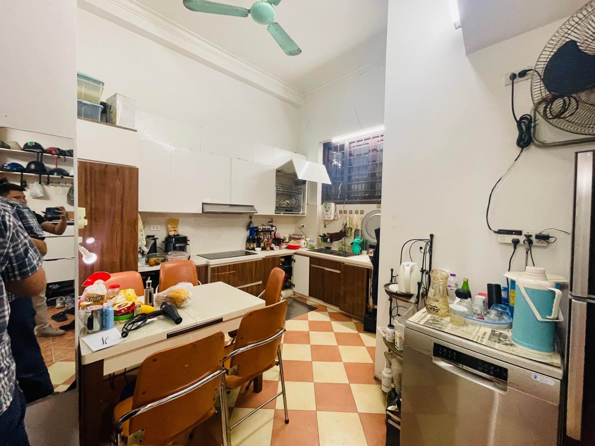 Bán nhà Nguyễn Thị Định - diện tích 90m2 3 tầng - Lô góc 3 mặt thoáng - giá 28 tỷ