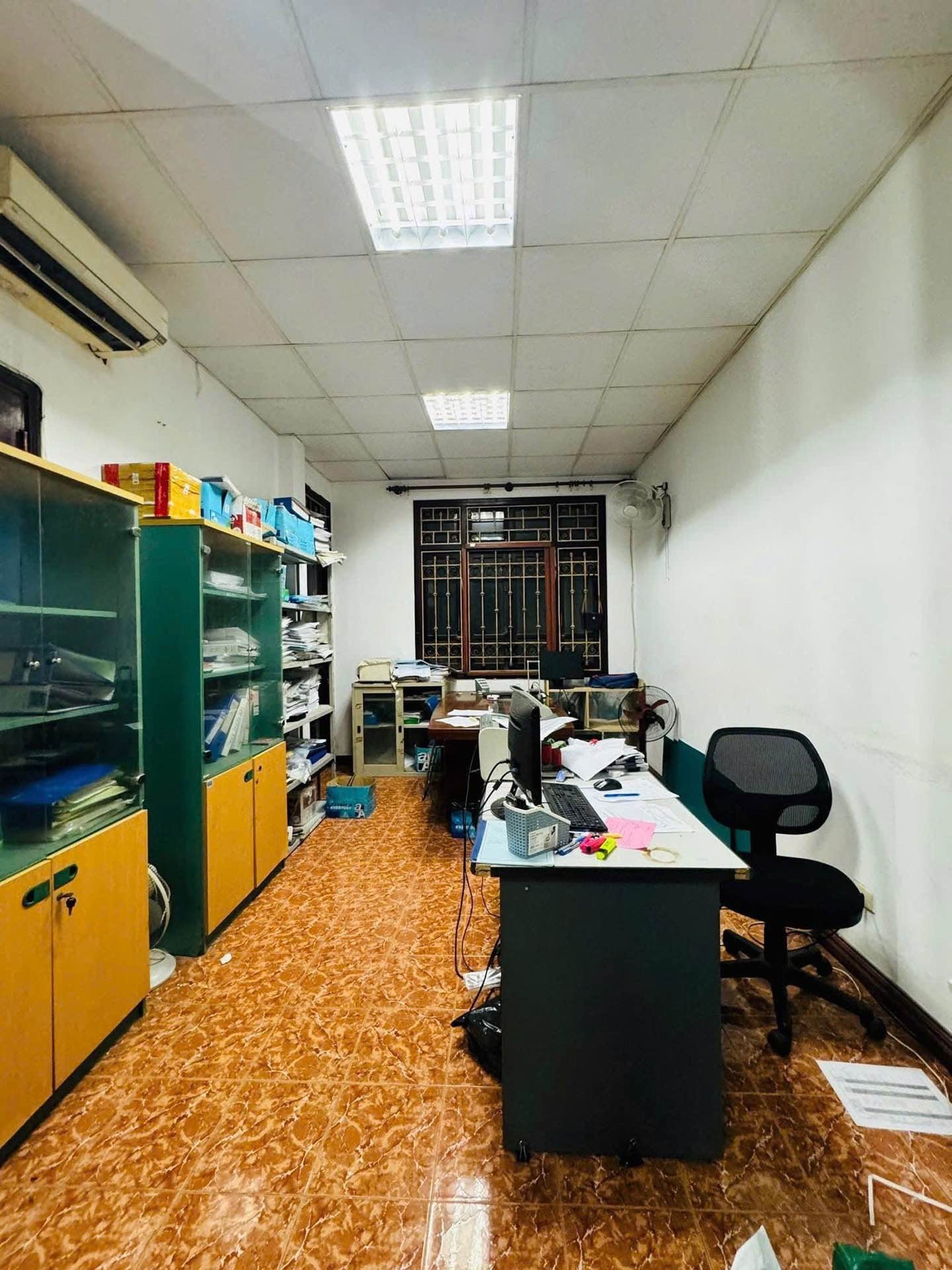 Bán nhà Nguyễn Thị Định - diện tích 90m2 3 tầng - Lô góc 3 mặt thoáng - giá 28 tỷ