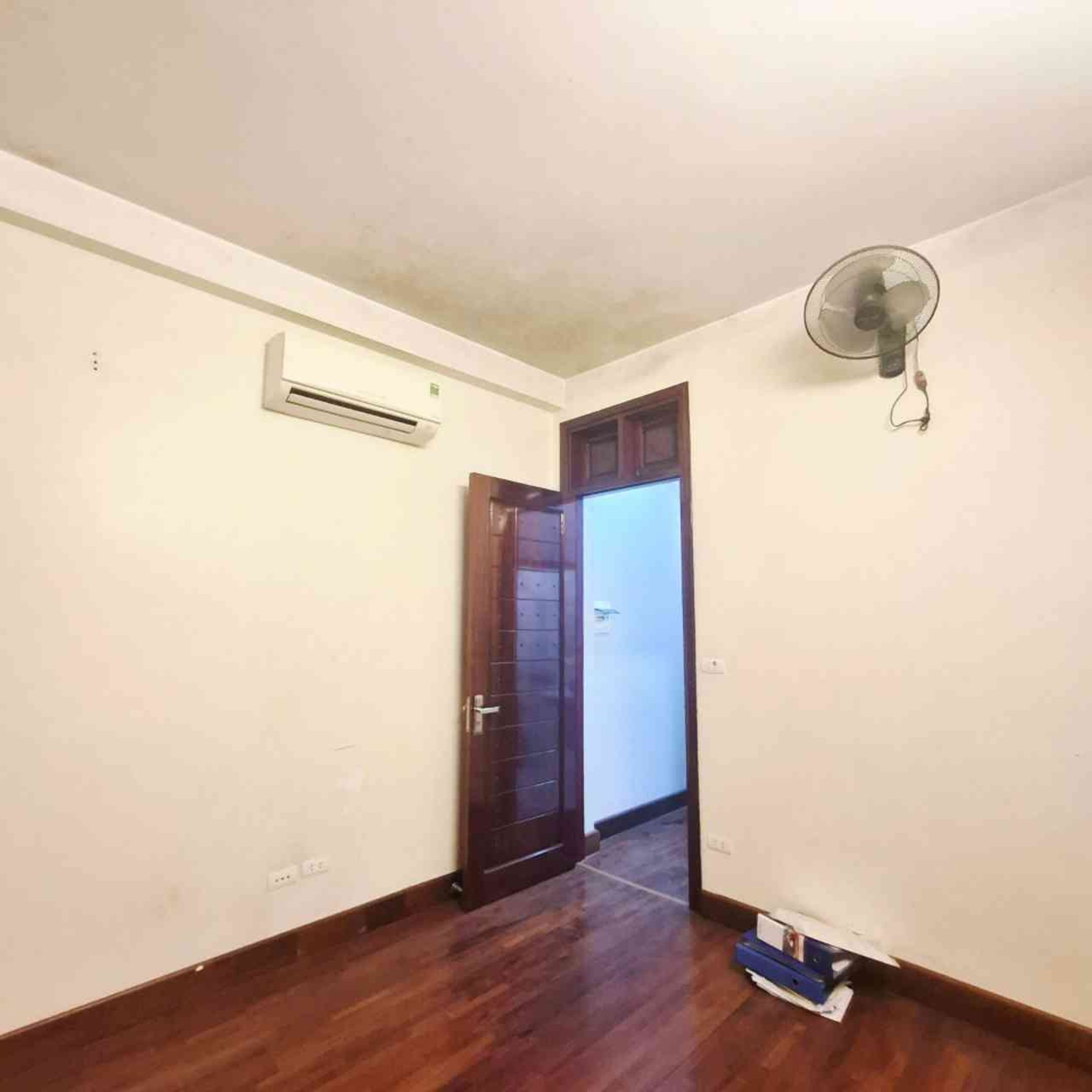 Bán nhà Nam Dư - diện tích 40m2 6 tầng - Phân lô ô tô - giá 13,4 tỷ