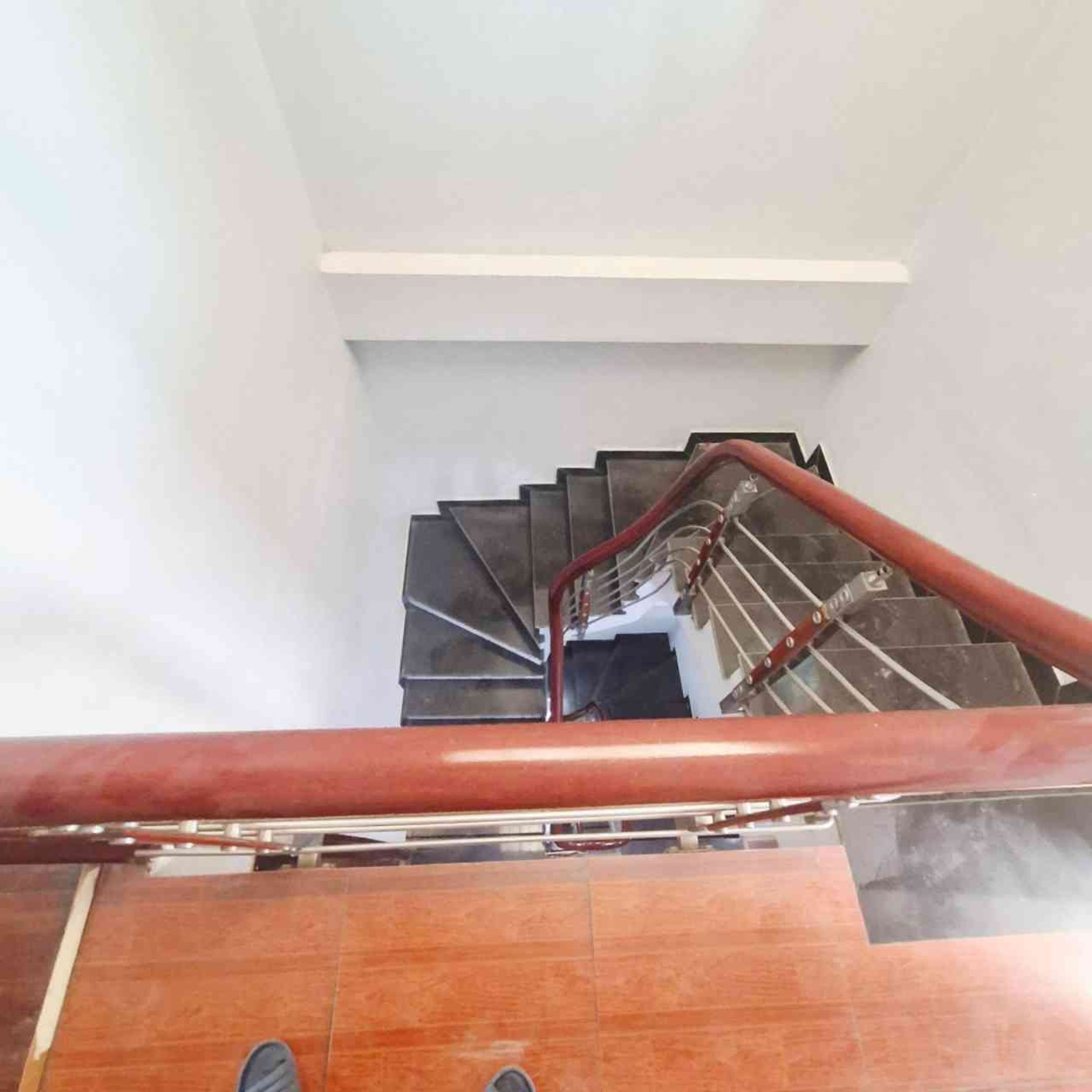Bán nhà Nam Dư - diện tích 40m2 6 tầng - Phân lô ô tô - giá 13,4 tỷ