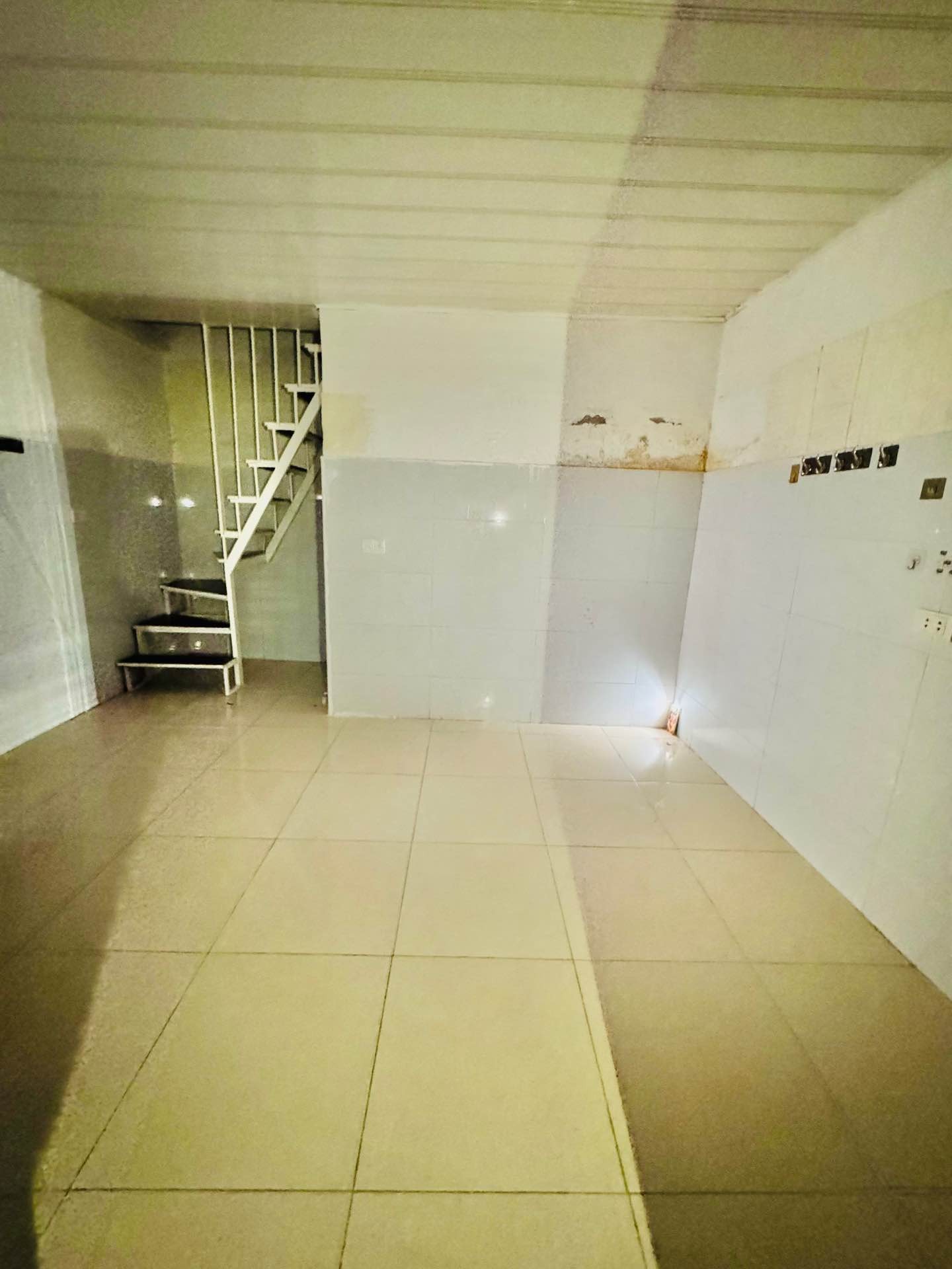 Bán nhà Nam Dư - diện tích 18m2 2 tầng - Nhà chưa sổ - giá 1,6 tỷ