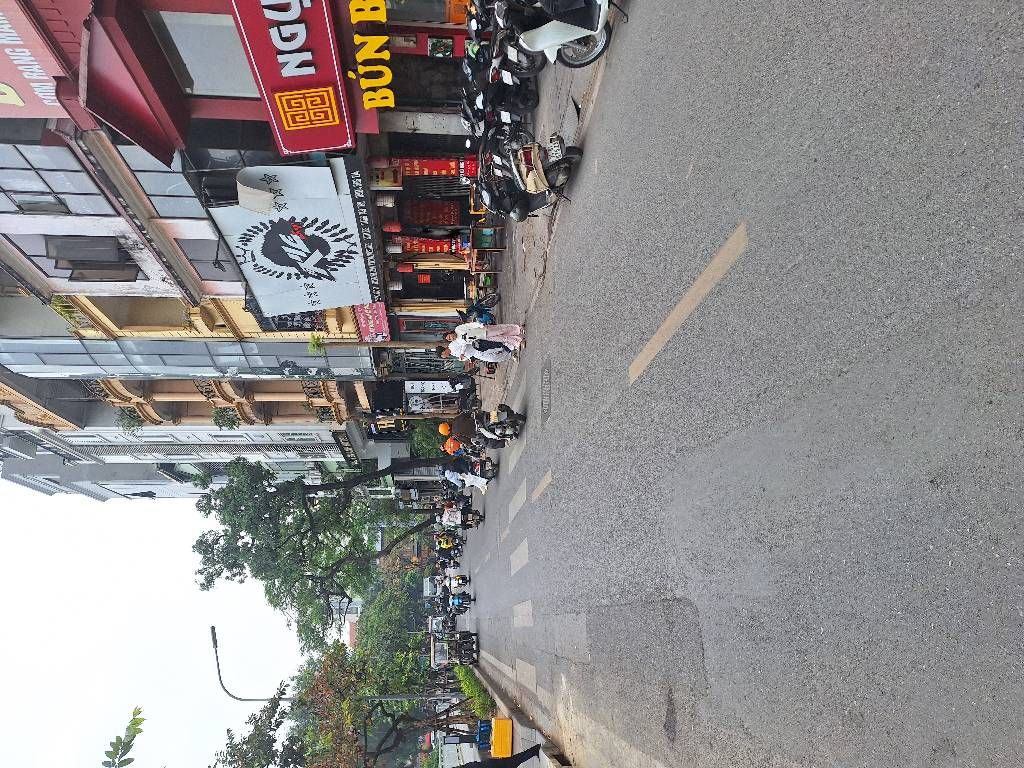 Bán nhà Hồ Đắc Di - diện tích 54.2m2 3 tầng - HIẾM NHÀ MẶT PHỐ, ĐỐI DIỆN HỒ - giá 32 tỷ