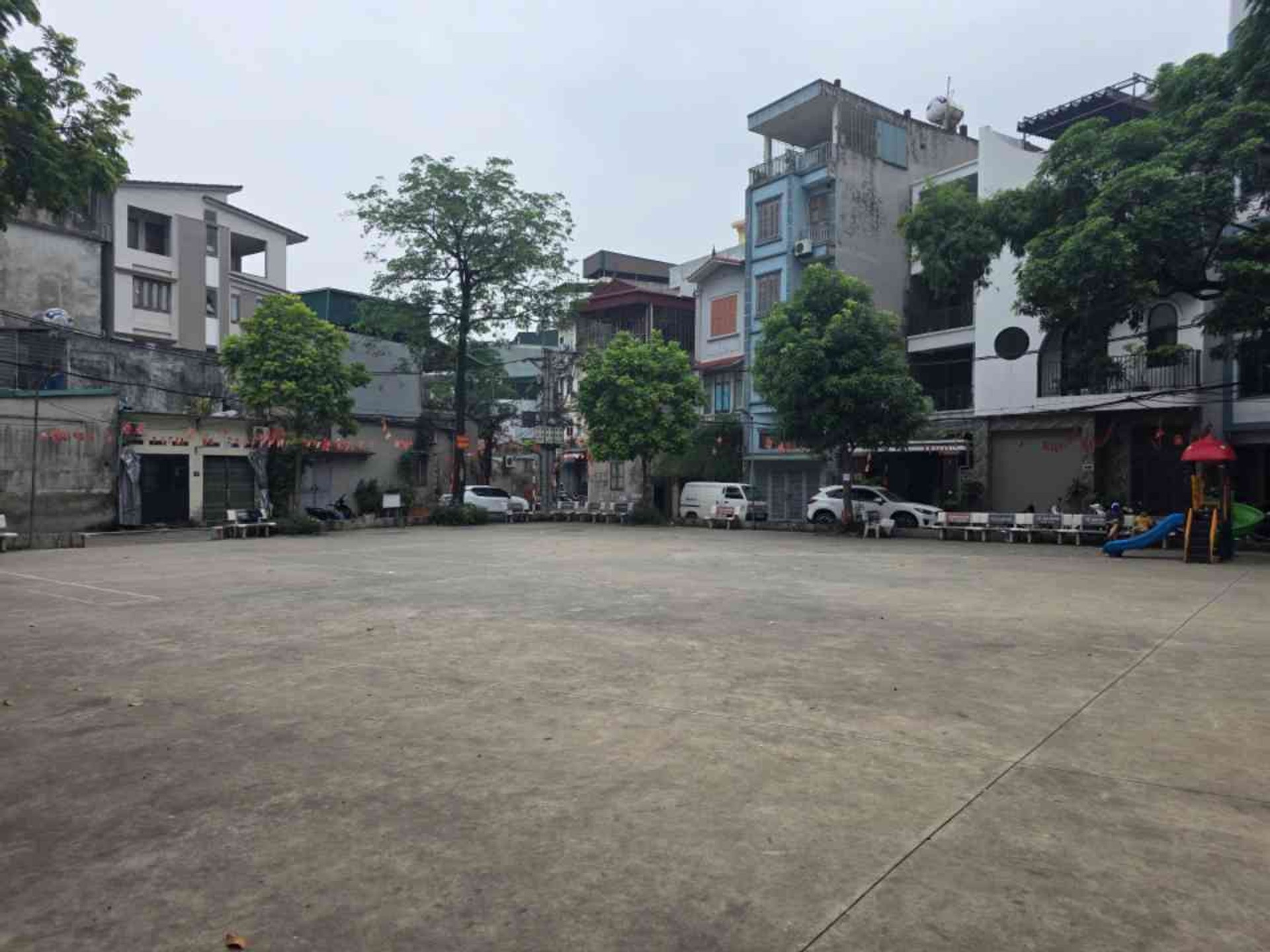 Bán nhà Hoàng Liệt - diện tích 50m2 2 tầng - Ô TÔ ĐỖ CỬA - giá 12,5 tỷ
