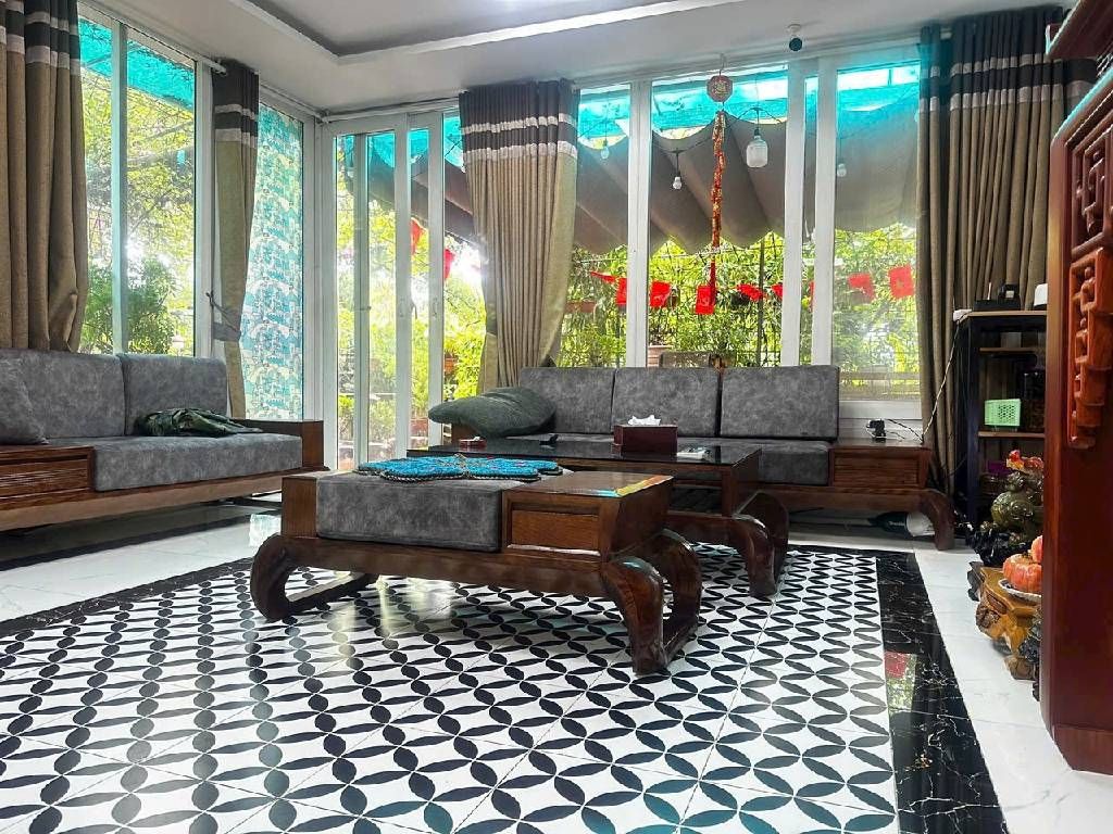 Bán nhà Đền Lừ - diện tích 250m2 1 tầng - Căn góc 3 thoáng - giá 9,3 tỷ