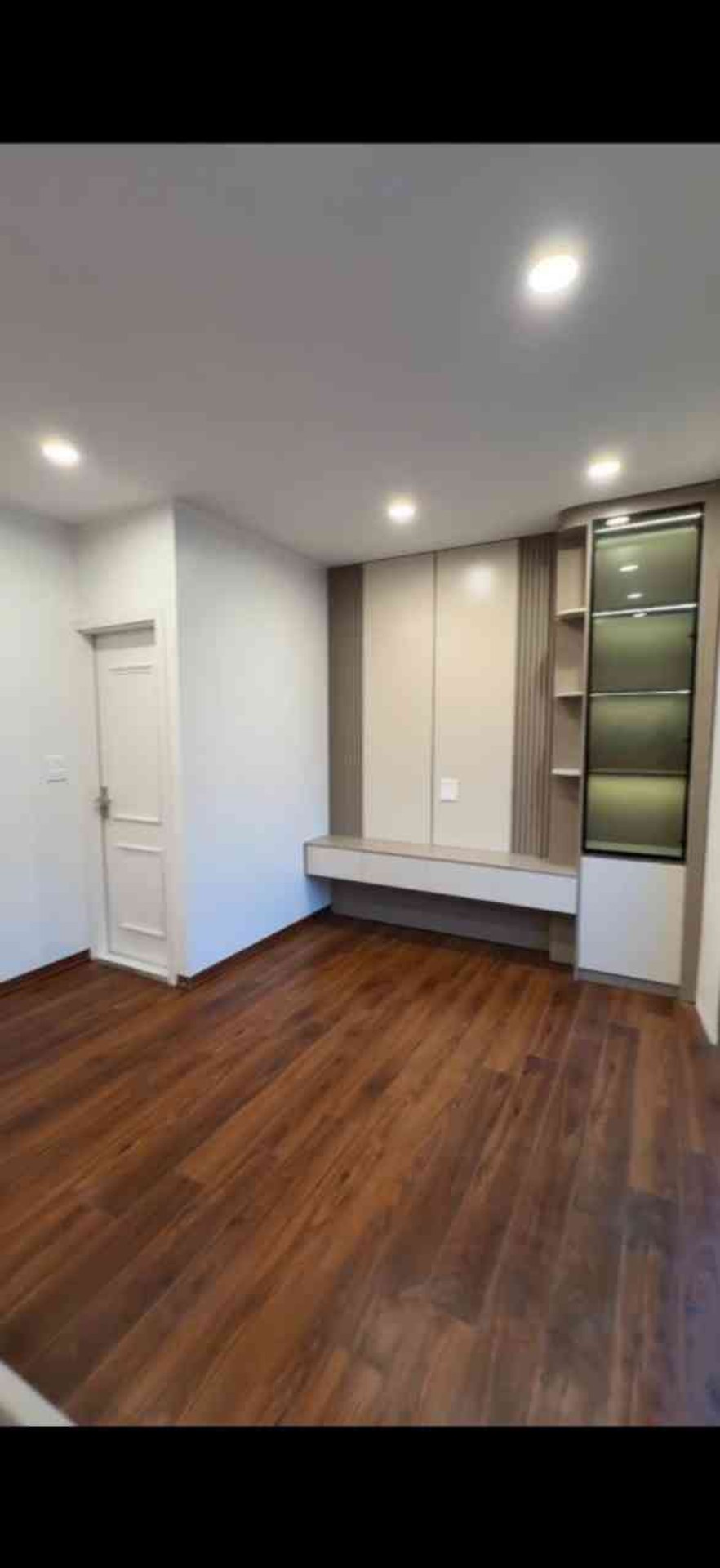 Bán nhà Đông Thiên - diện tích 31m2 6 tầng - Thang máy - giá 13,5 tỷ