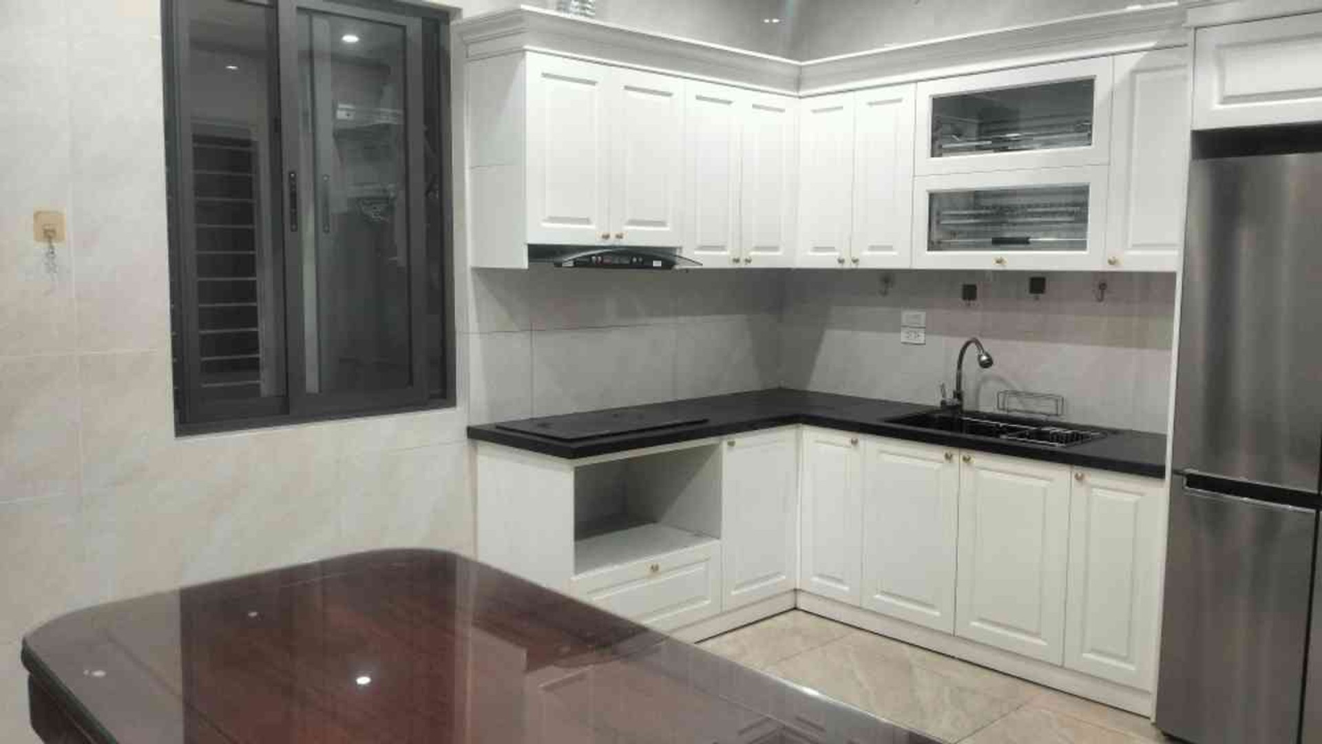 Bán nhà Louis VII - diện tích 94m2 5 tầng - Nhà cực đẹp - giá 32 tỷ