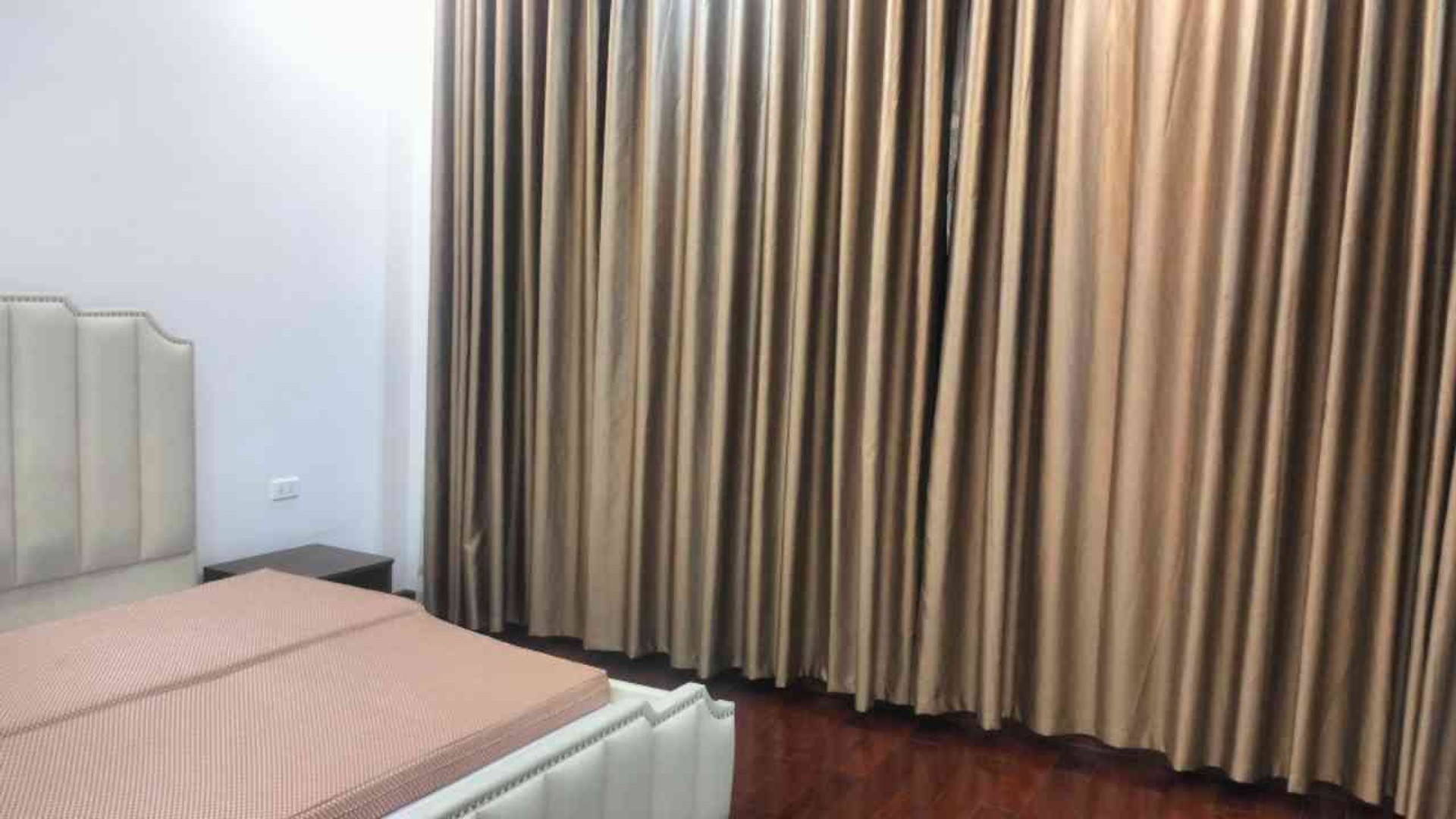 Bán nhà Louis VII - diện tích 94m2 5 tầng - Nhà cực đẹp - giá 32 tỷ