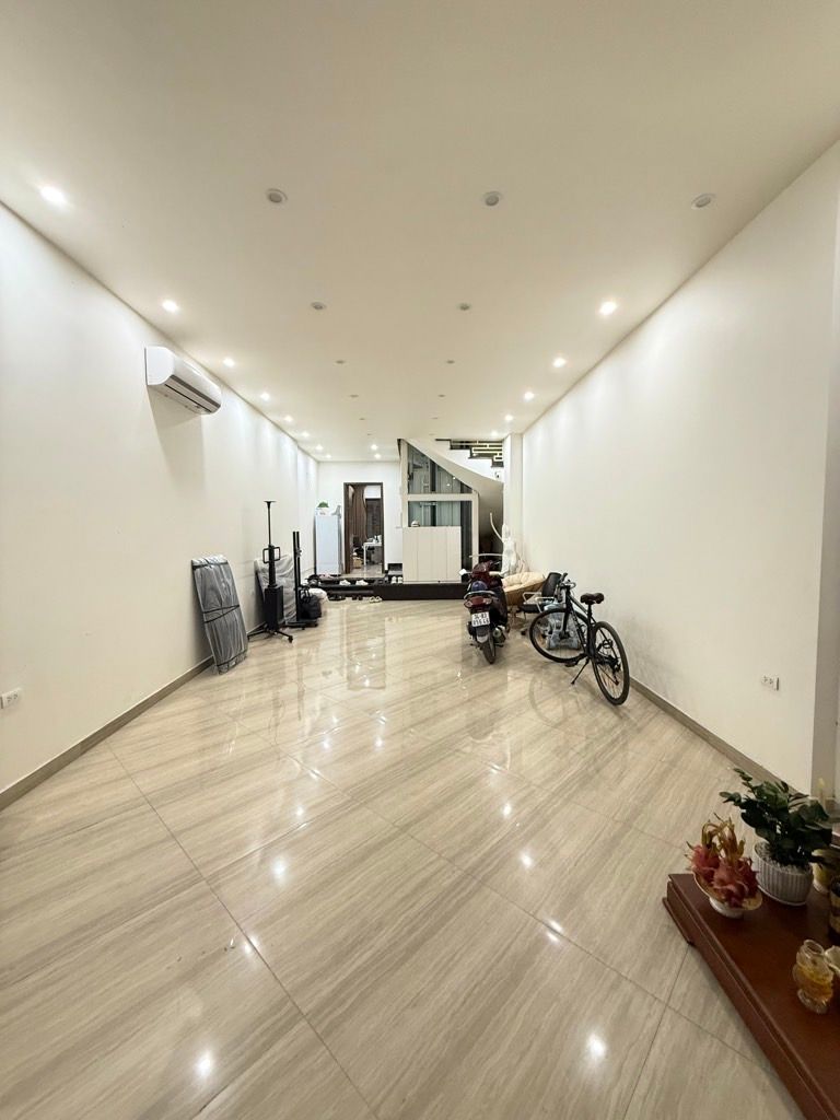 Bán nhà Yên Xá - diện tích 99.1m2 5 tầng - Nhà vườn siêu đẹp hiếm có - giá 38 tỷ