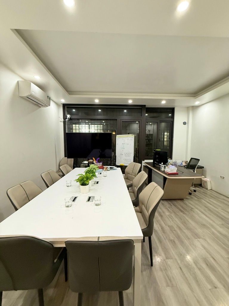 Bán nhà Yên Xá - diện tích 99.1m2 5 tầng - Nhà vườn siêu đẹp hiếm có - giá 38 tỷ