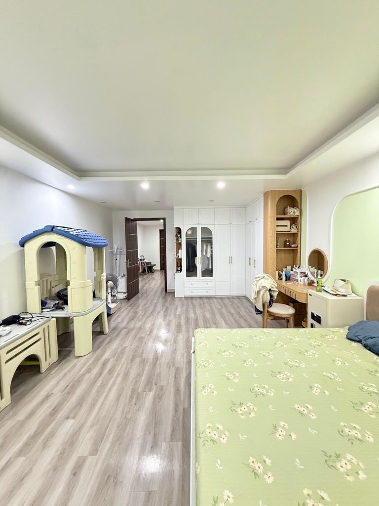 Bán nhà Yên Xá - diện tích 99.1m2 5 tầng - Nhà vườn siêu đẹp hiếm có - giá 38 tỷ