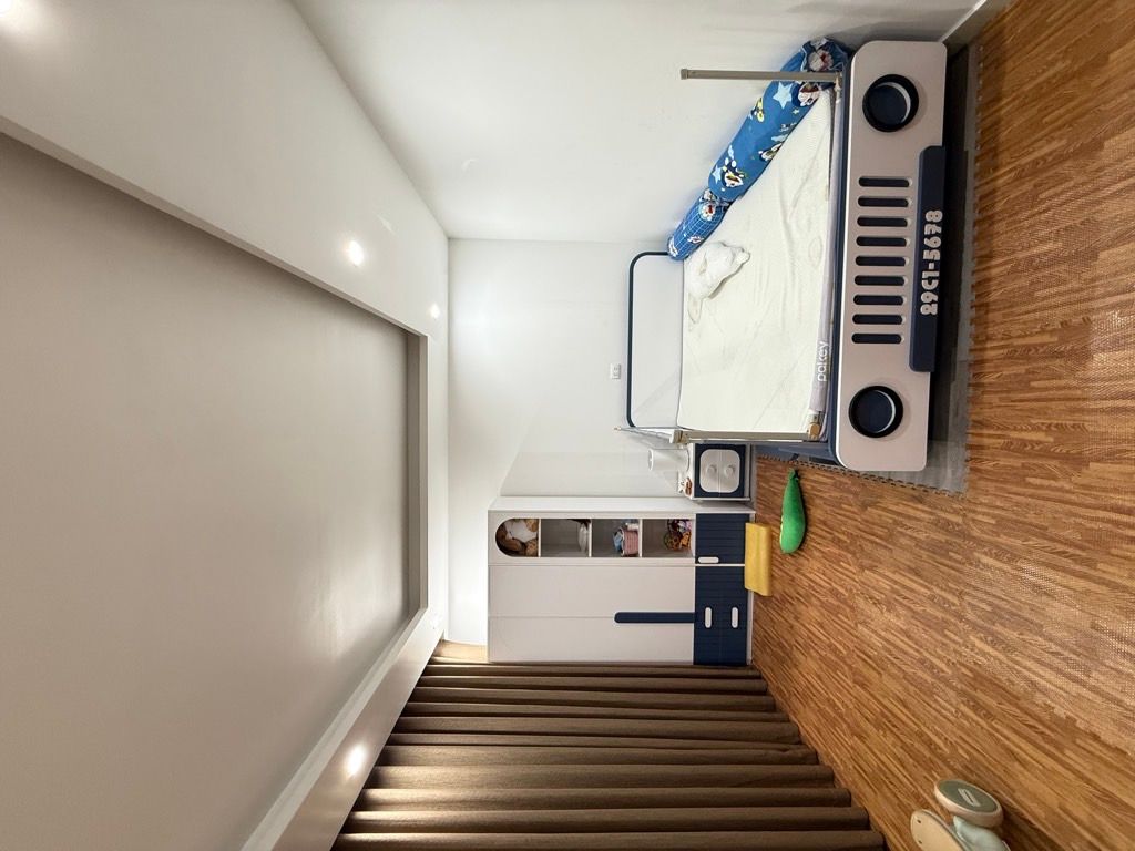 Bán nhà Yên Xá - diện tích 99.1m2 5 tầng - Nhà vườn siêu đẹp hiếm có - giá 38 tỷ